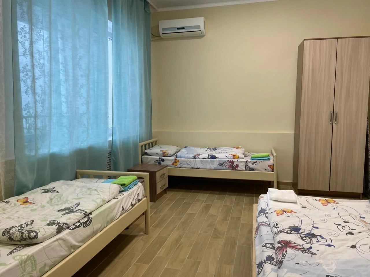 Семейный номер Студия , 2 комнаты, от 1 до 6 гостей, двуспальная кровать, вид на море, горы